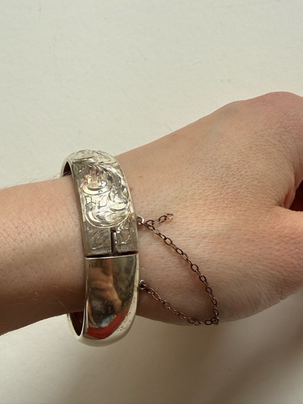 Vintage Floral Etched Sterling Silver Bangle Bracelet - WRJ Signed - Picture 9 of 11
